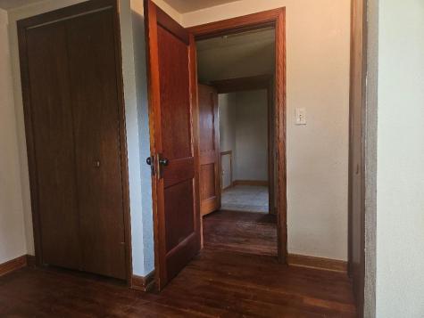 704 8th Avenue Belle Plaine IA 52208