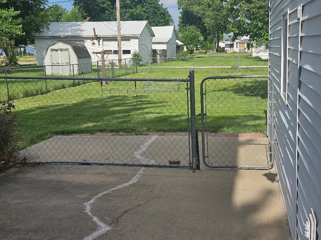 704 8th Avenue Belle Plaine IA 52208