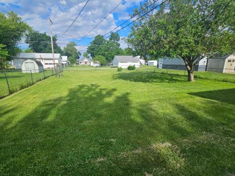 704 8th Avenue Belle Plaine IA 52208