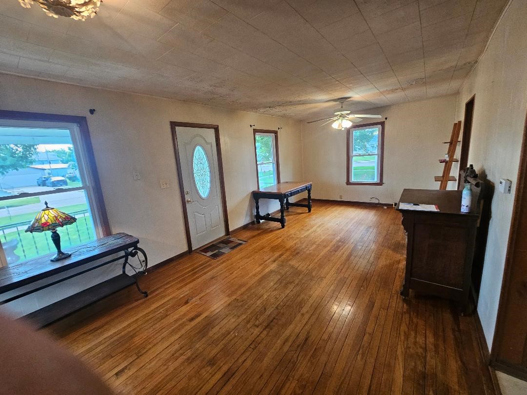 704 8th Avenue Belle Plaine IA 52208