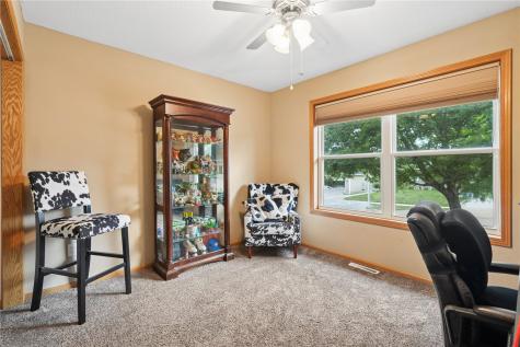 6408 Palmetto Circle SW Cedar Rapids IA 52405