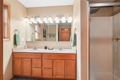 6408 Palmetto Circle SW Cedar Rapids IA 52405