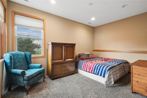 6408 Palmetto Circle SW Cedar Rapids IA 52405