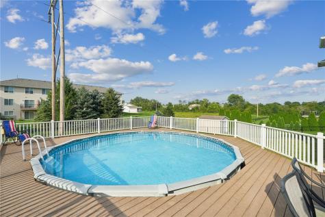 6408 Palmetto Circle SW Cedar Rapids IA 52405