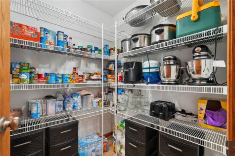 6408 Palmetto Circle SW Cedar Rapids IA 52405