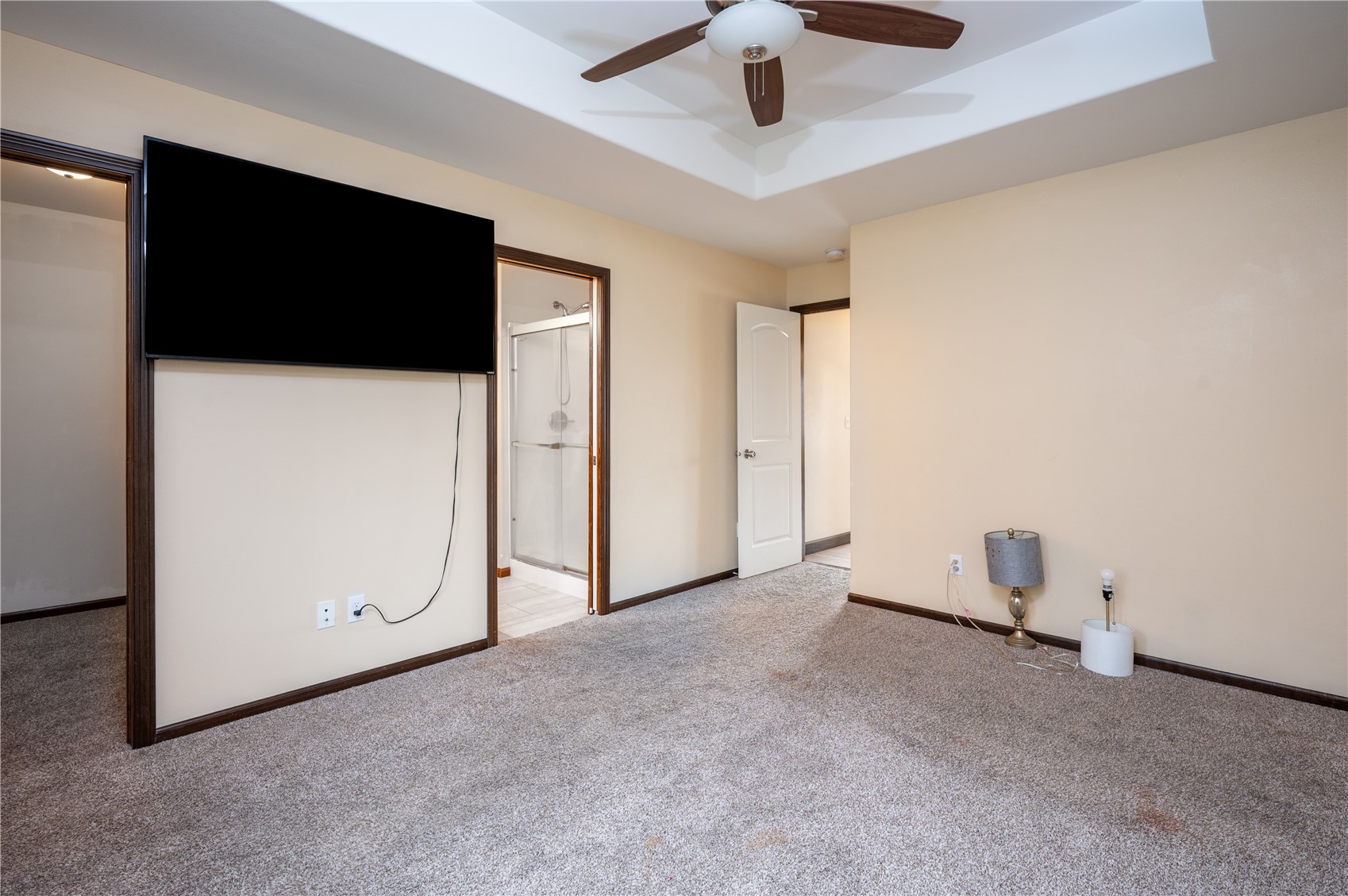 1912 Shady Grove Road SW Cedar Rapids IA 52404