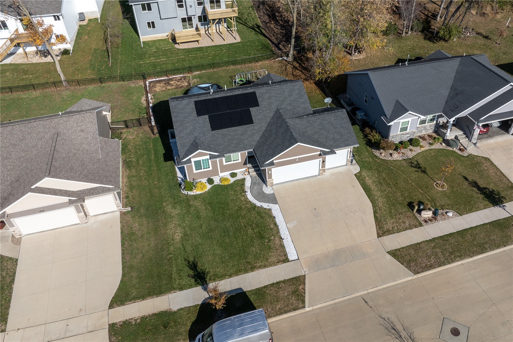 1912 Shady Grove Road SW Cedar Rapids IA 52404