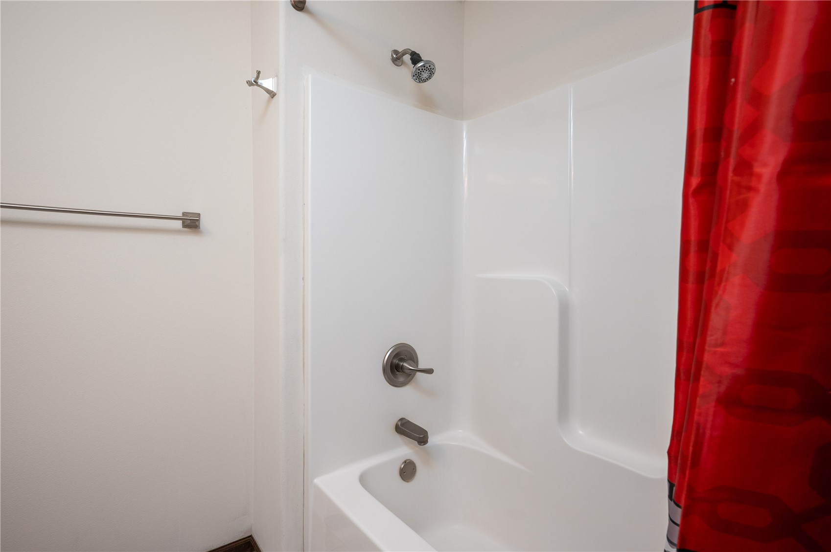 1912 Shady Grove Road SW Cedar Rapids IA 52404