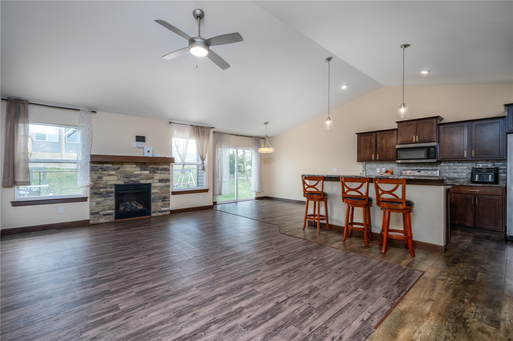 1912 Shady Grove Road SW Cedar Rapids IA 52404