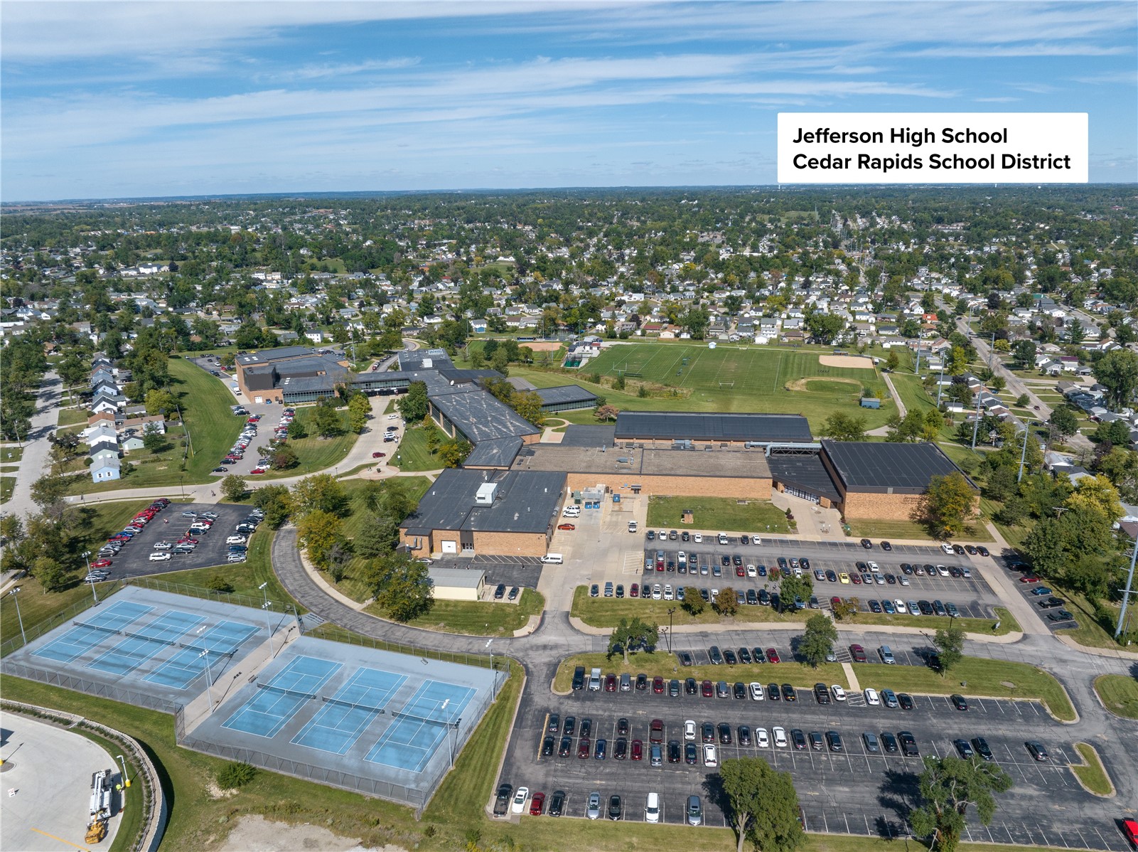 1912 Shady Grove Road SW Cedar Rapids IA 52404
