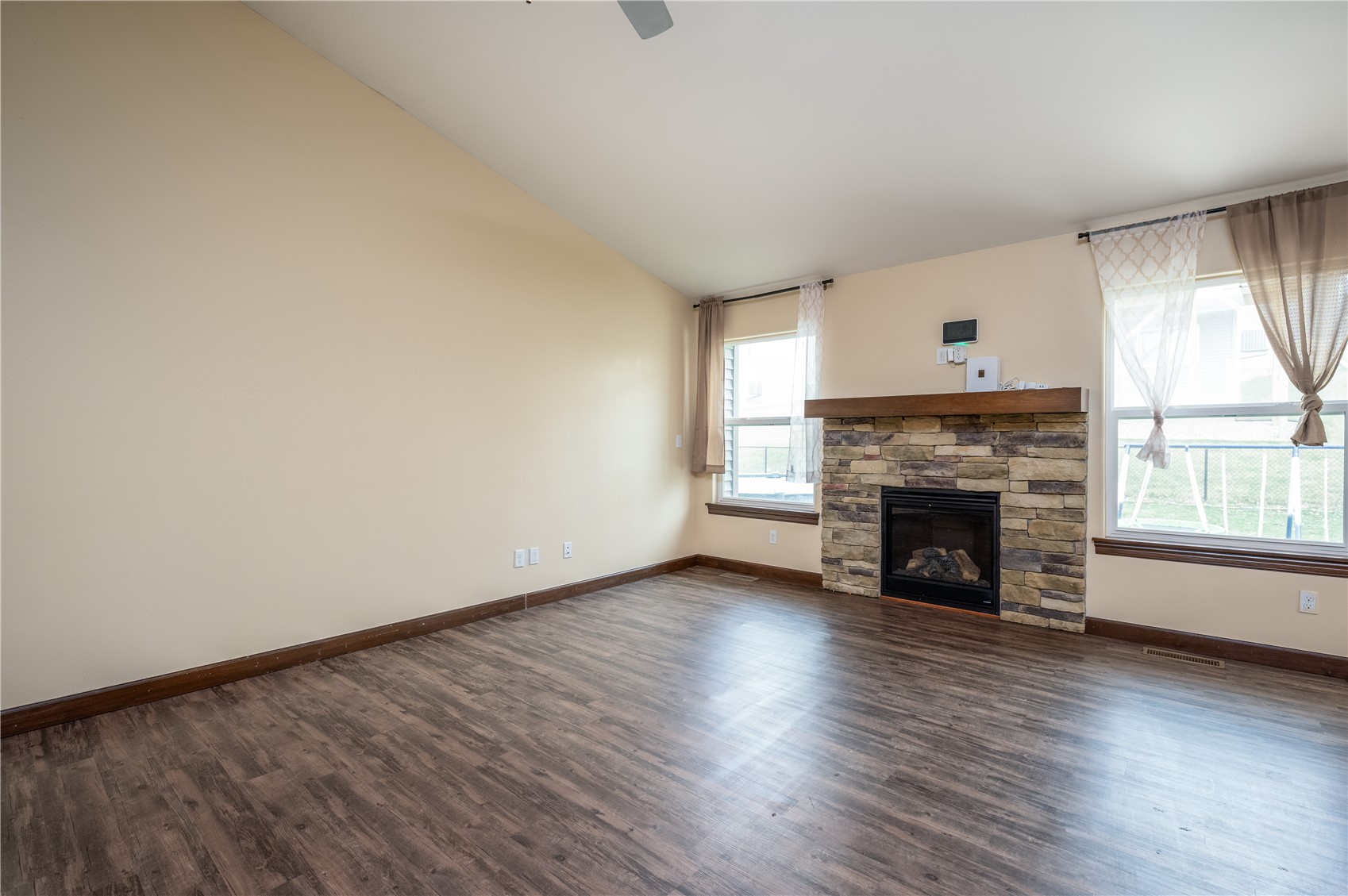1912 Shady Grove Road SW Cedar Rapids IA 52404