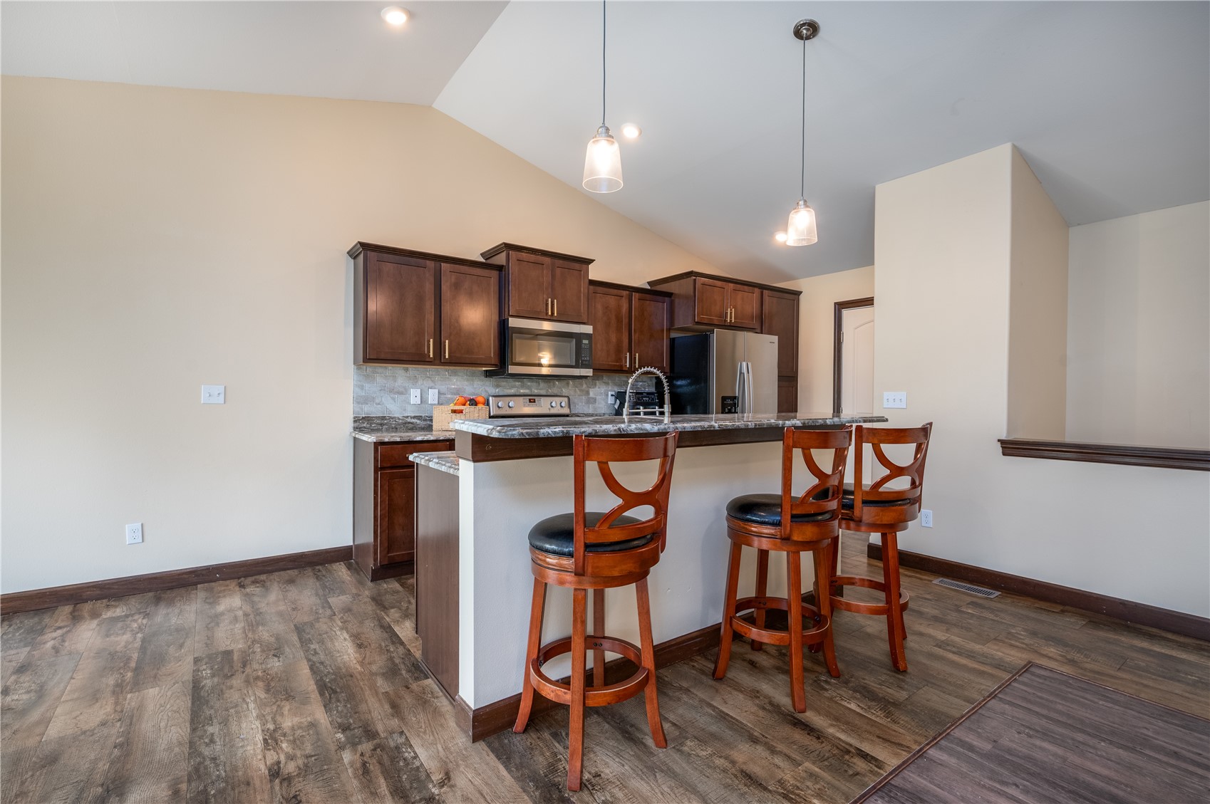 1912 Shady Grove Road SW Cedar Rapids IA 52404