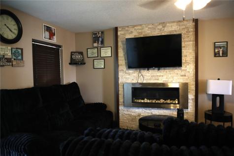 728 2nd Avenue SW Cedar Rapids IA 52404