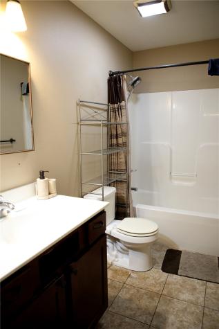 728 2nd Avenue SW Cedar Rapids IA 52404