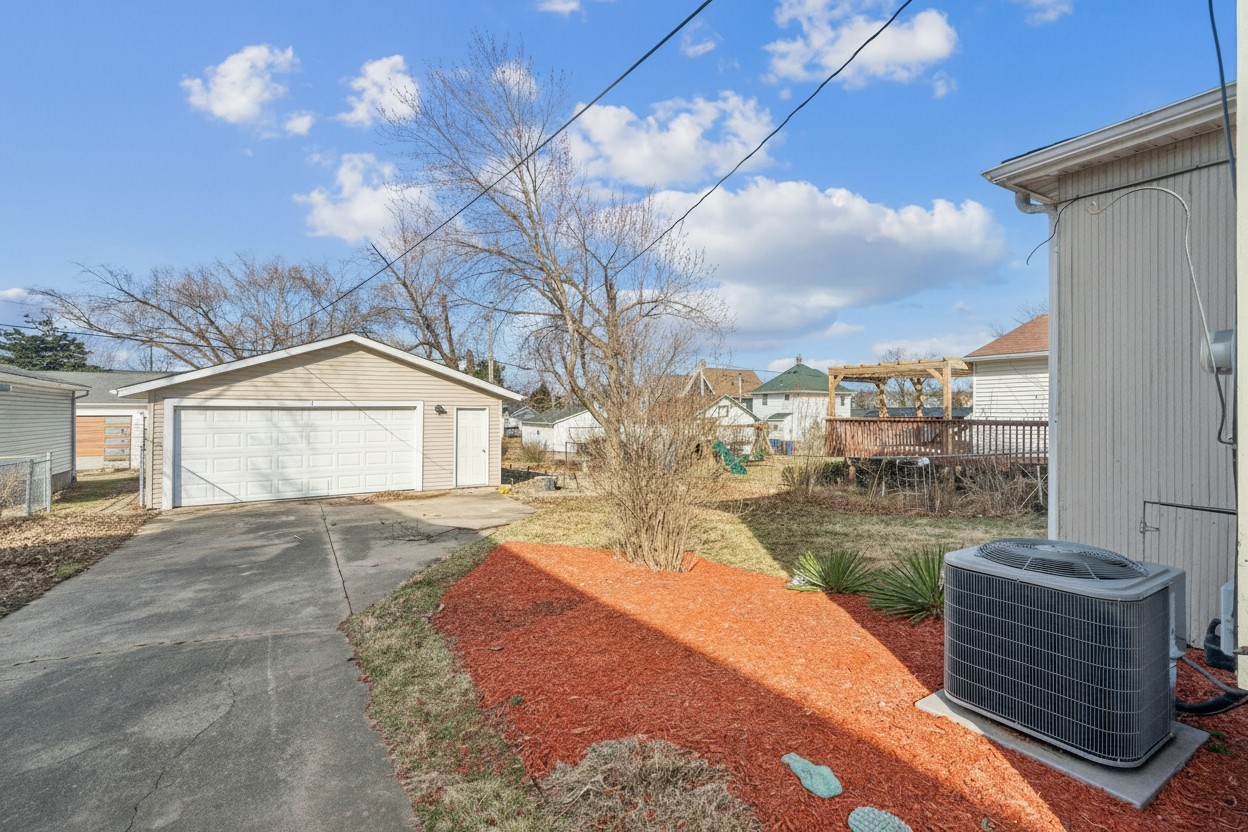 250 Highland Drive NW Cedar Rapids IA 52405