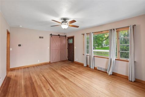 74 Essex Avenue SW Swisher IA 52338