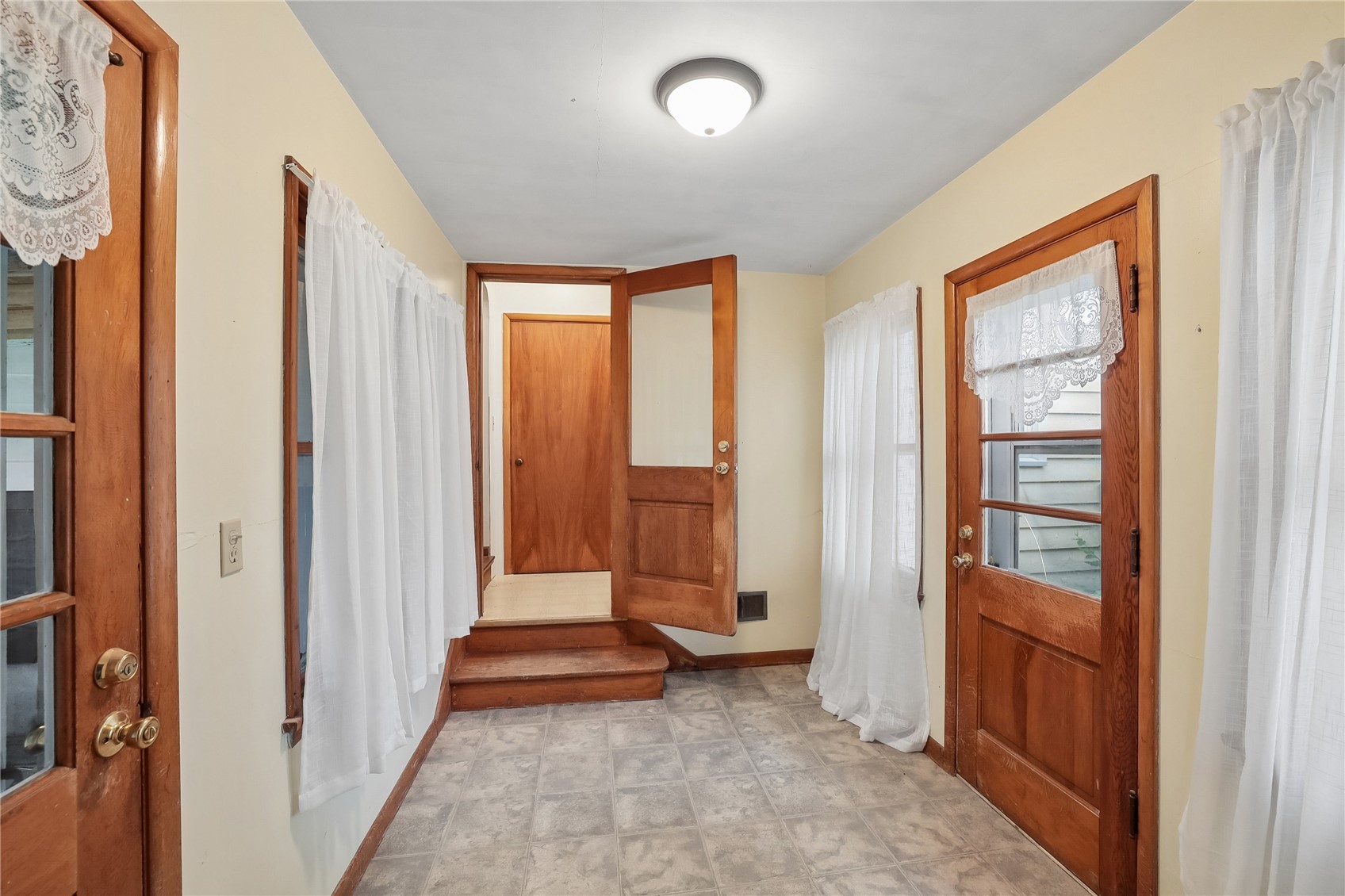74 Essex Avenue SW Swisher IA 52338
