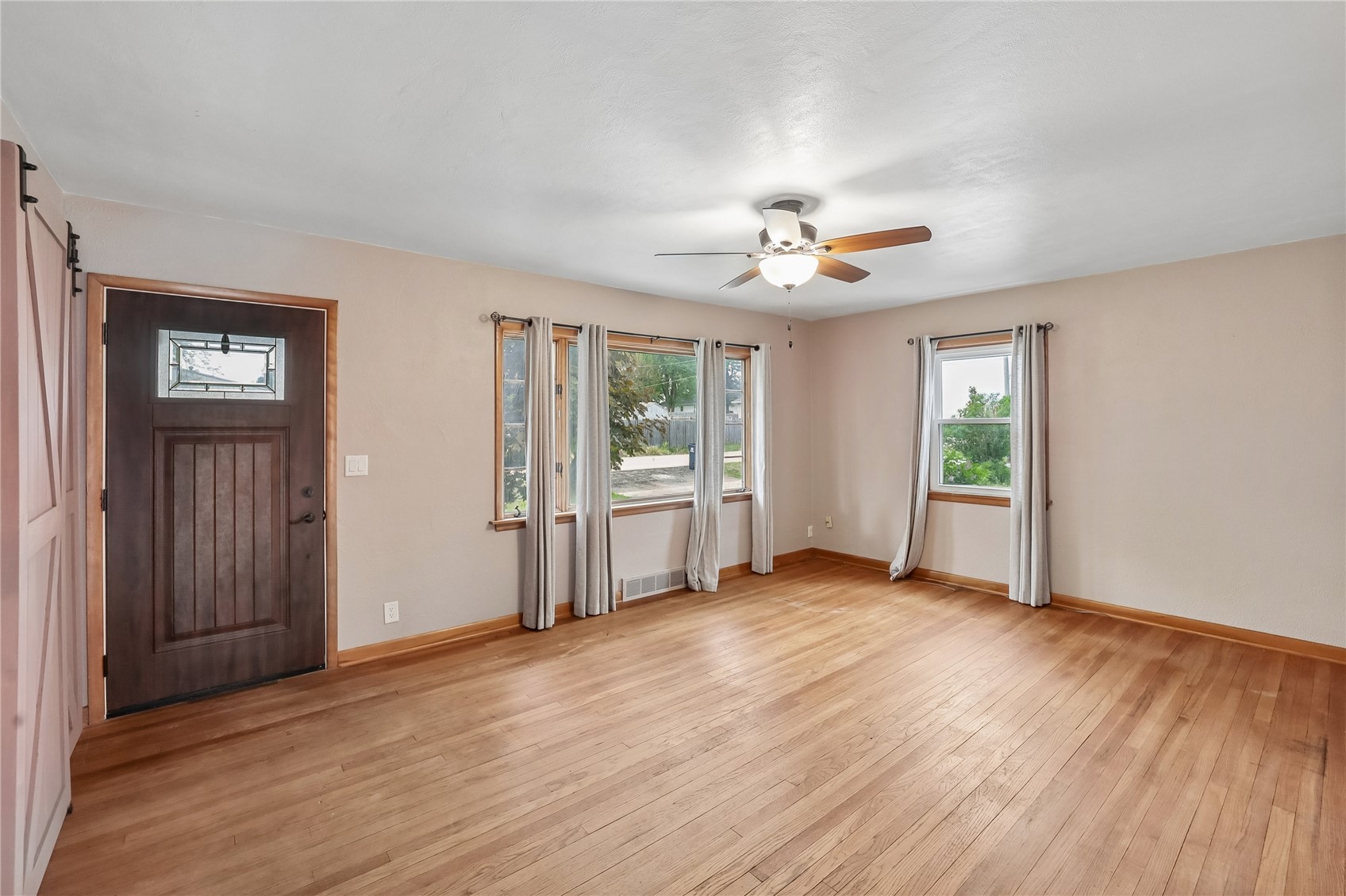 74 Essex Avenue SW Swisher IA 52338