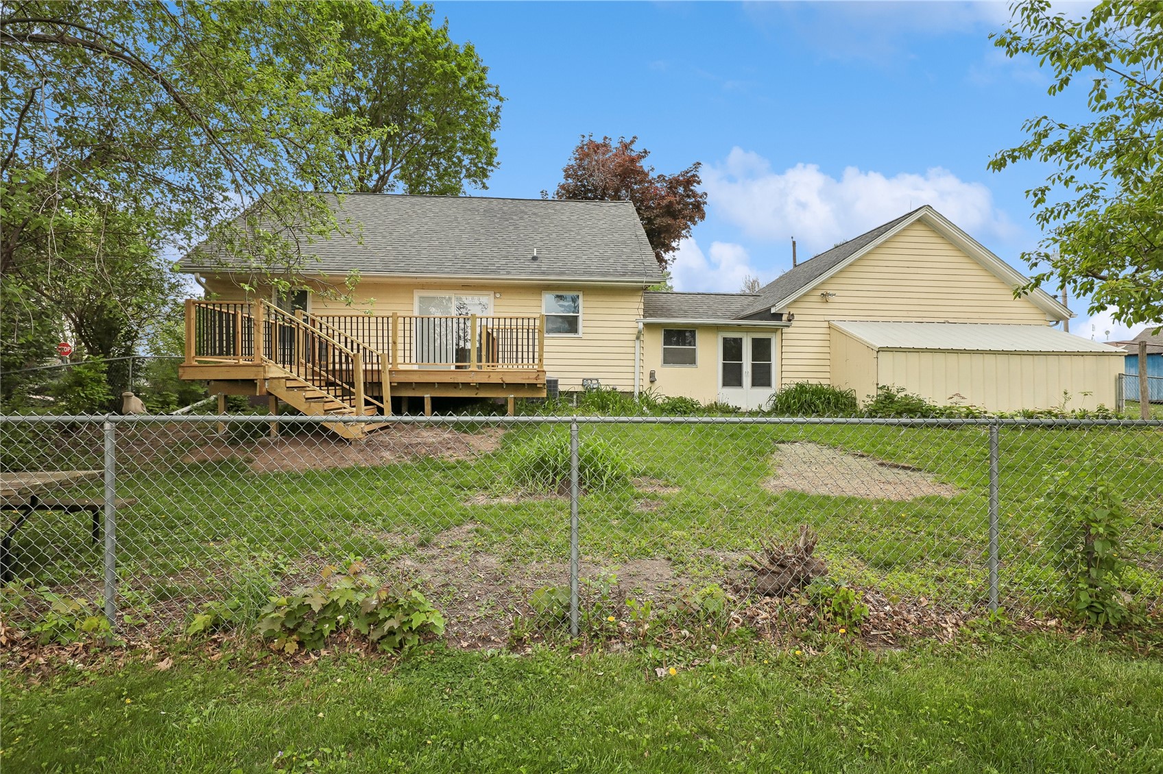 74 Essex Avenue SW Swisher IA 52338