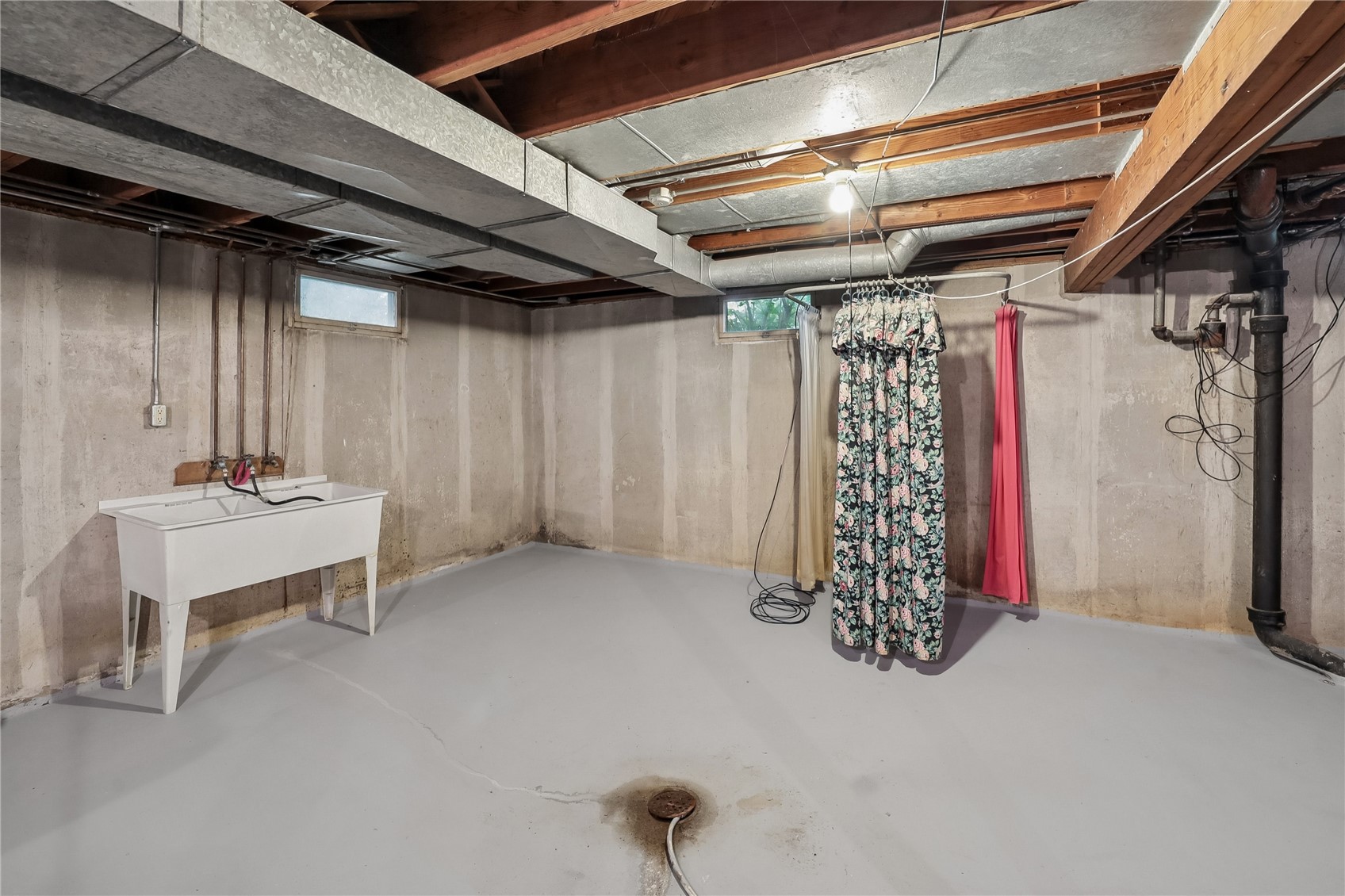 74 Essex Avenue SW Swisher IA 52338