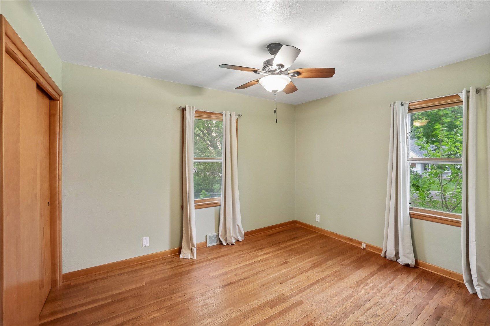 74 Essex Avenue SW Swisher IA 52338