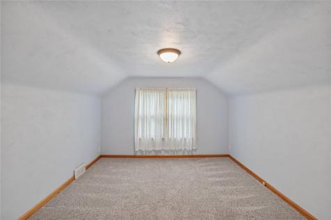 74 Essex Avenue SW Swisher IA 52338