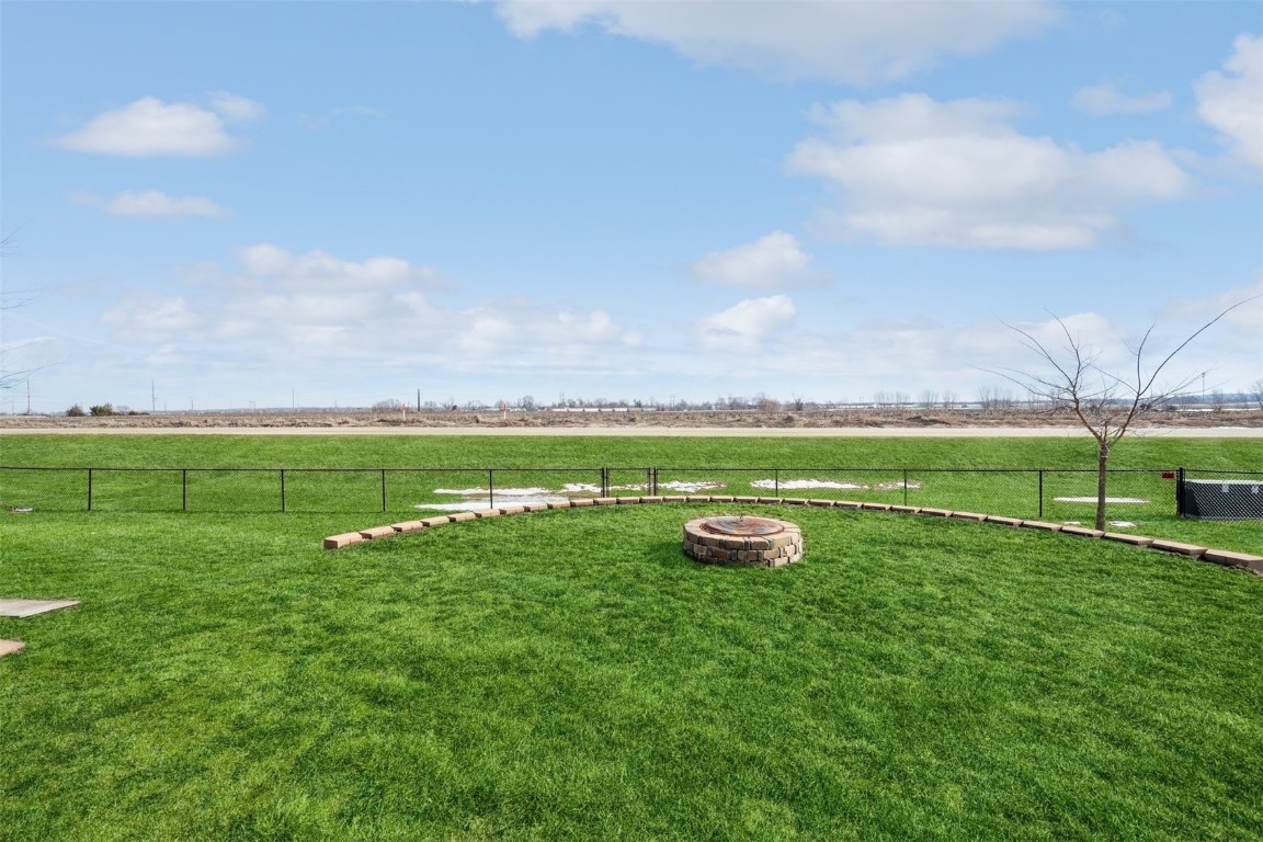 4544 Dry Creek Lane Palo IA 52324