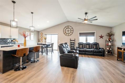 4544 Dry Creek Lane Palo IA 52324