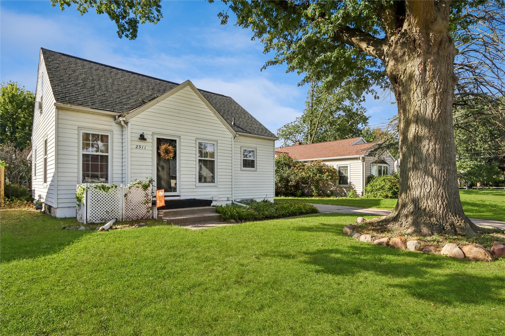 2911 Meadowbrook Drive SE Cedar Rapids IA 52403