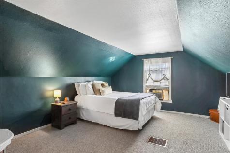 2911 Meadowbrook Drive SE Cedar Rapids IA 52403
