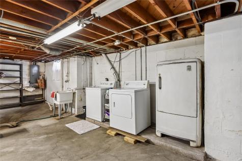 2911 Meadowbrook Drive SE Cedar Rapids IA 52403
