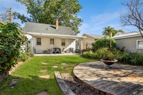 2911 Meadowbrook Drive SE Cedar Rapids IA 52403