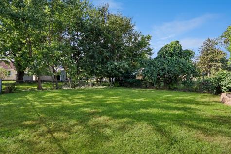 2911 Meadowbrook Drive SE Cedar Rapids IA 52403