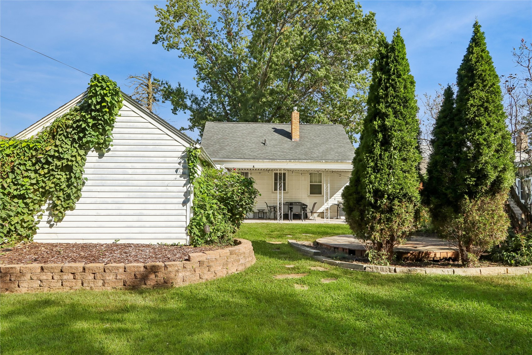 2911 Meadowbrook Drive SE Cedar Rapids IA 52403