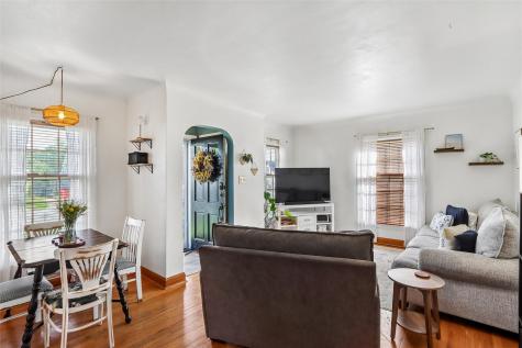 2911 Meadowbrook Drive SE Cedar Rapids IA 52403