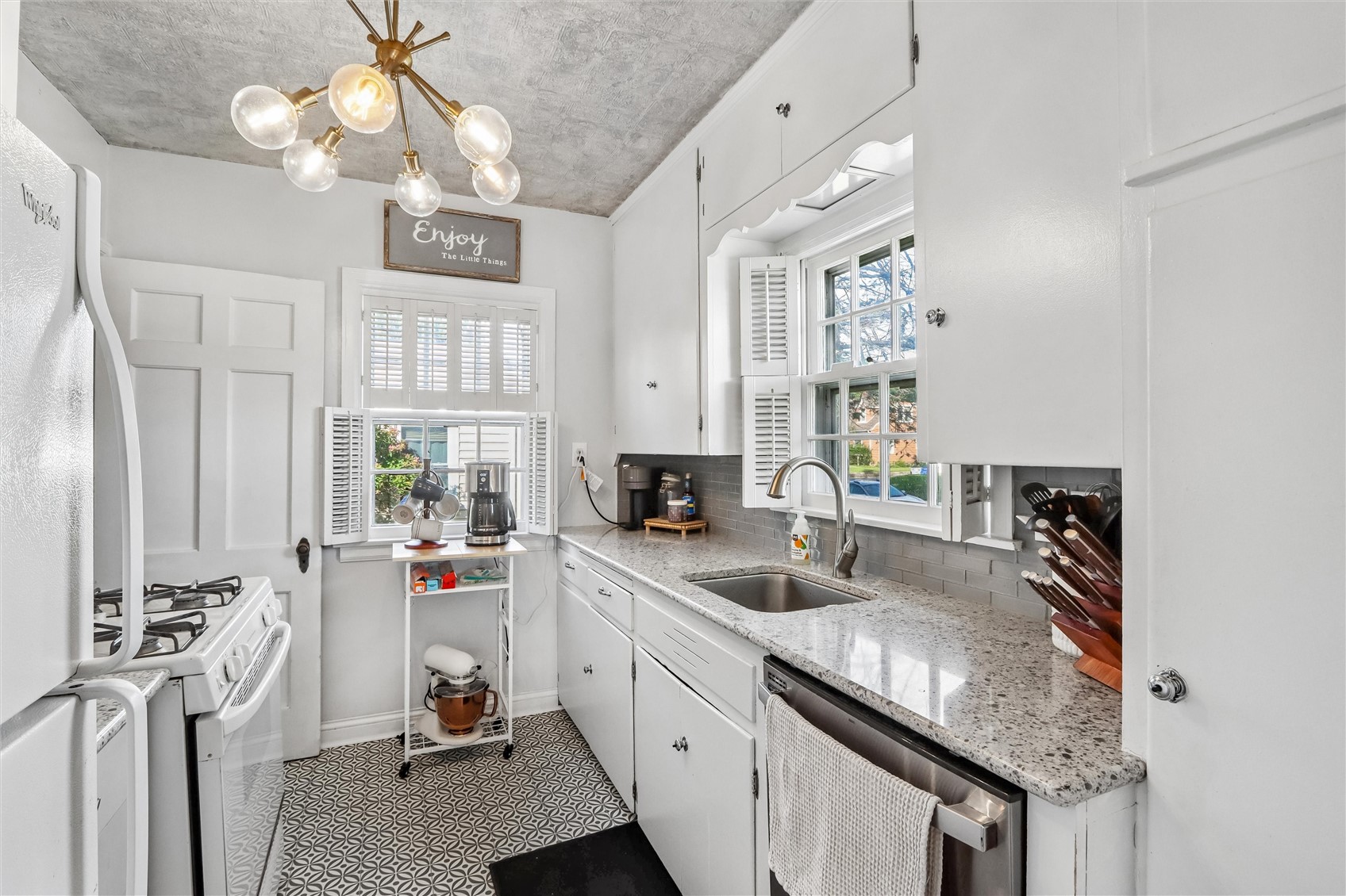 2911 Meadowbrook Drive SE Cedar Rapids IA 52403