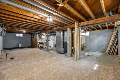229 21st Street NW Cedar Rapids IA 52405