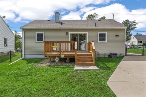 229 21st Street NW Cedar Rapids IA 52405