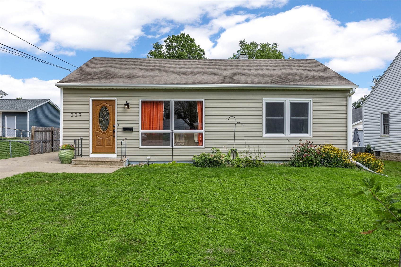 229 21st Street NW Cedar Rapids IA 52405