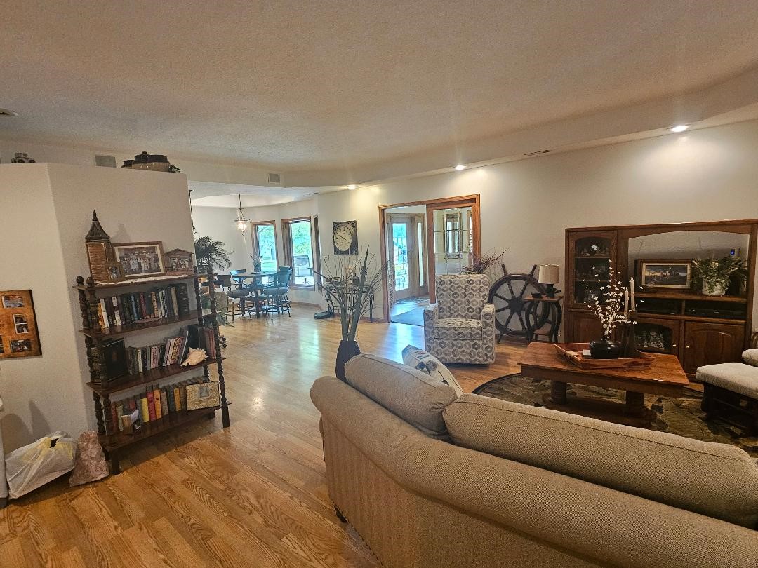 1326 Lakeshore Drive Brooklyn IA 52211