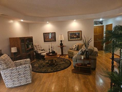 1326 Lakeshore Drive Brooklyn IA 52211