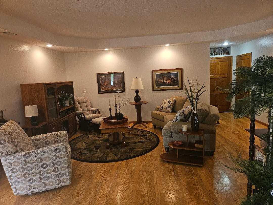 1326 Lakeshore Drive Brooklyn IA 52211