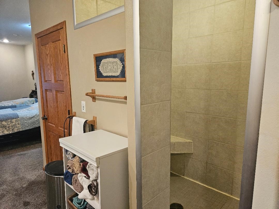 1326 Lakeshore Drive Brooklyn IA 52211
