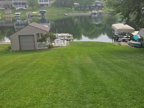 1326 Lakeshore Drive Brooklyn IA 52211