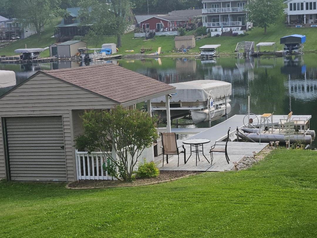 1326 Lakeshore Drive Brooklyn IA 52211