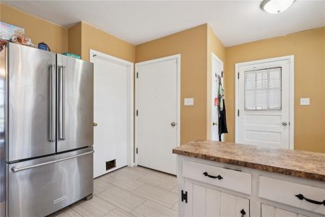 2421 10th Avenue SW Cedar Rapids IA 52404