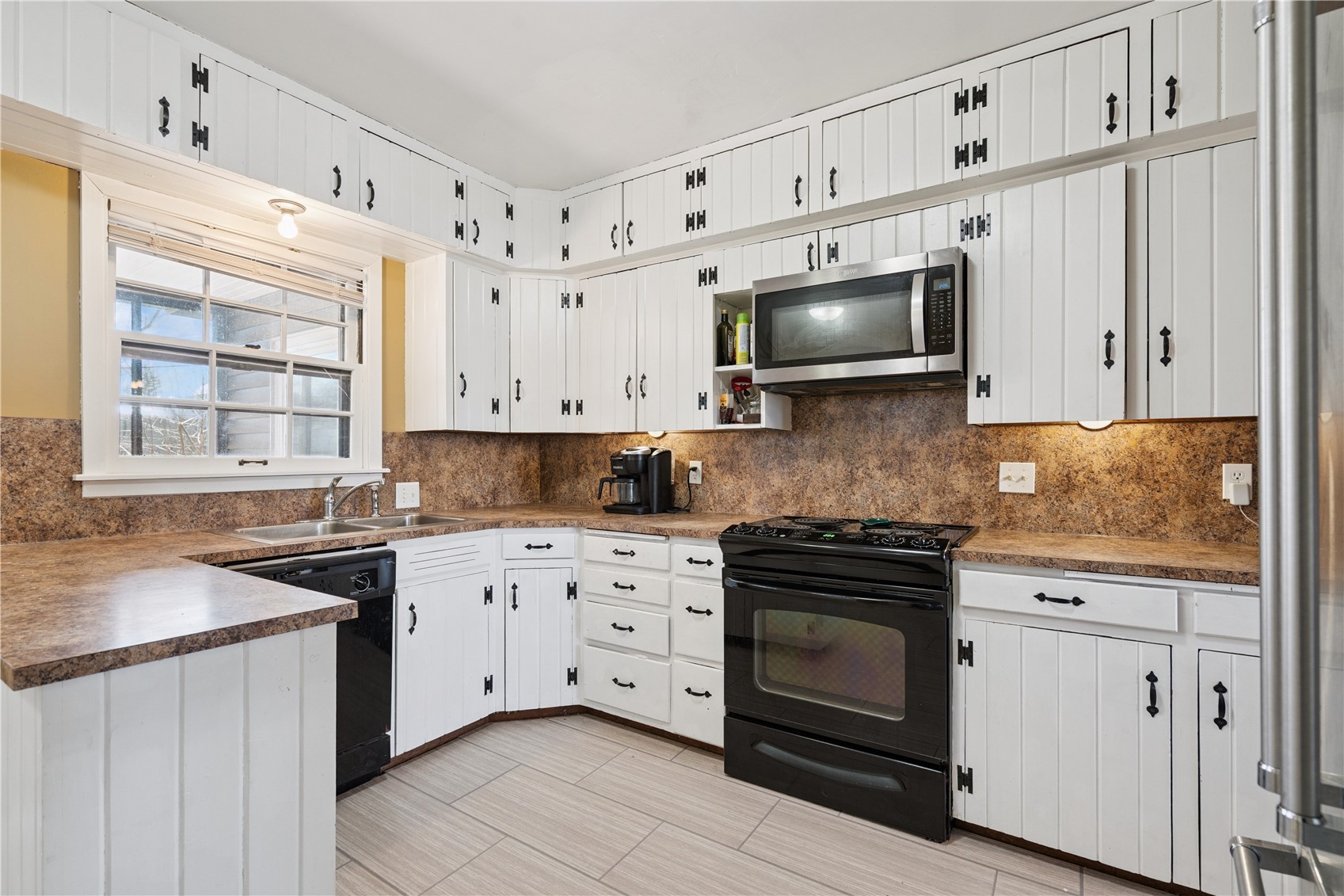 2421 10th Avenue SW Cedar Rapids IA 52404