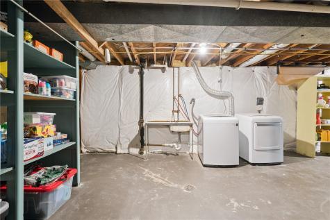 2421 10th Avenue SW Cedar Rapids IA 52404