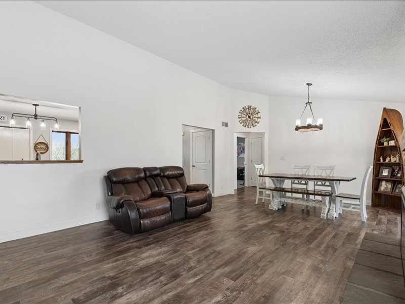 2698 Hidden Valley Trail NE Solon IA 52333
