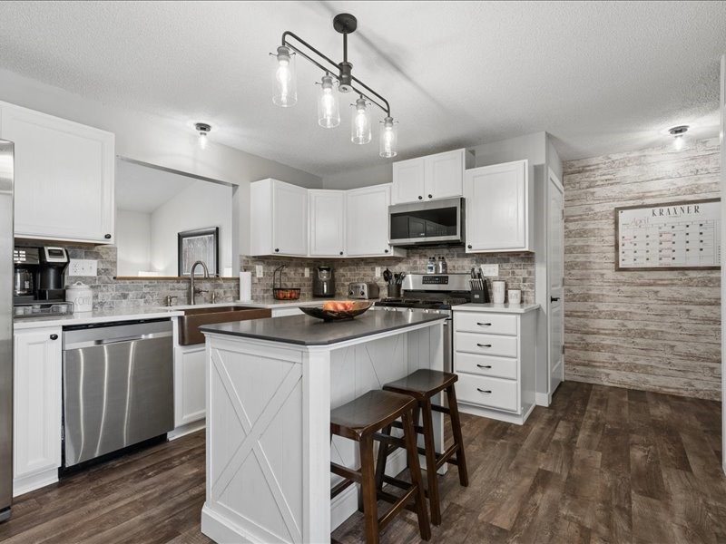 2698 Hidden Valley Trail NE Solon IA 52333